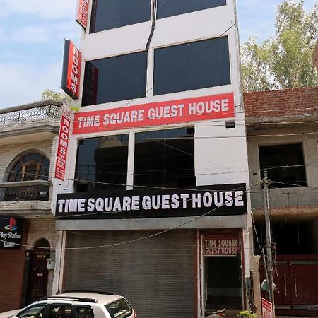 Time Square Guest House Jalandhar Extérieur photo