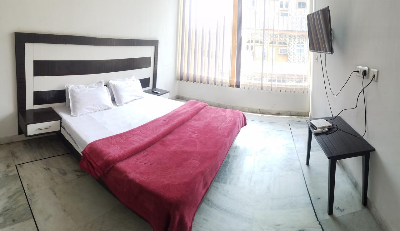 Time Square Guest House Jalandhar Extérieur photo