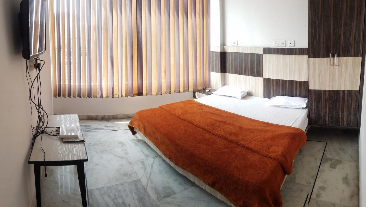 Time Square Guest House Jalandhar Extérieur photo