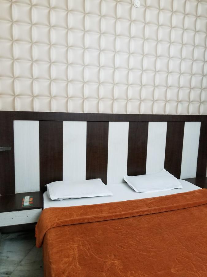 Time Square Guest House Jalandhar Extérieur photo