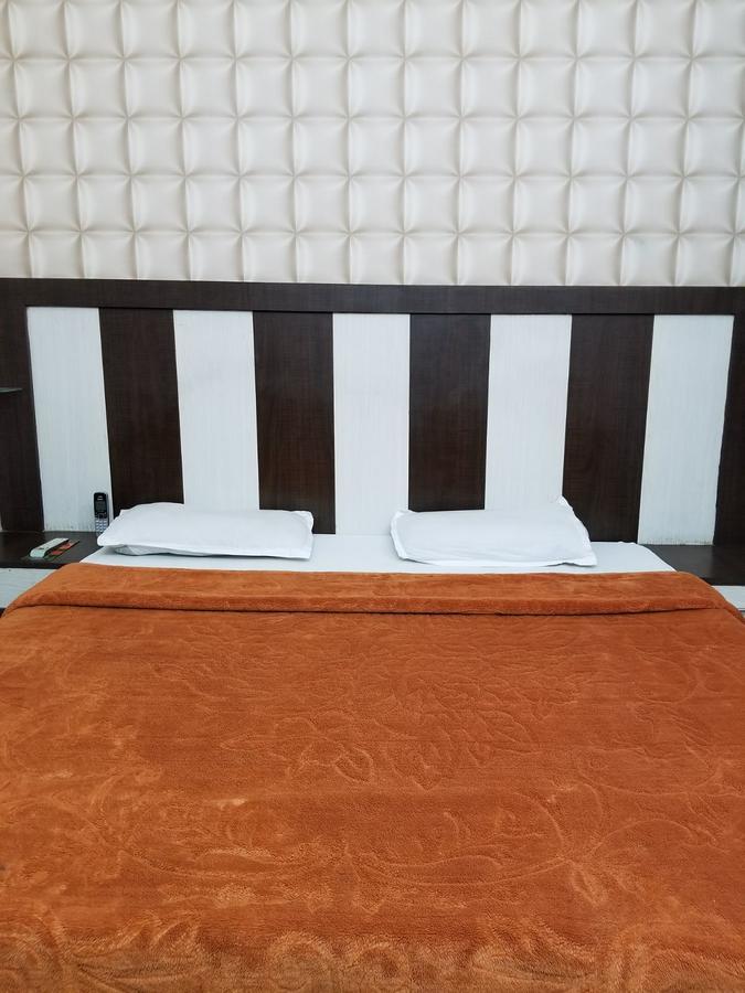 Time Square Guest House Jalandhar Extérieur photo